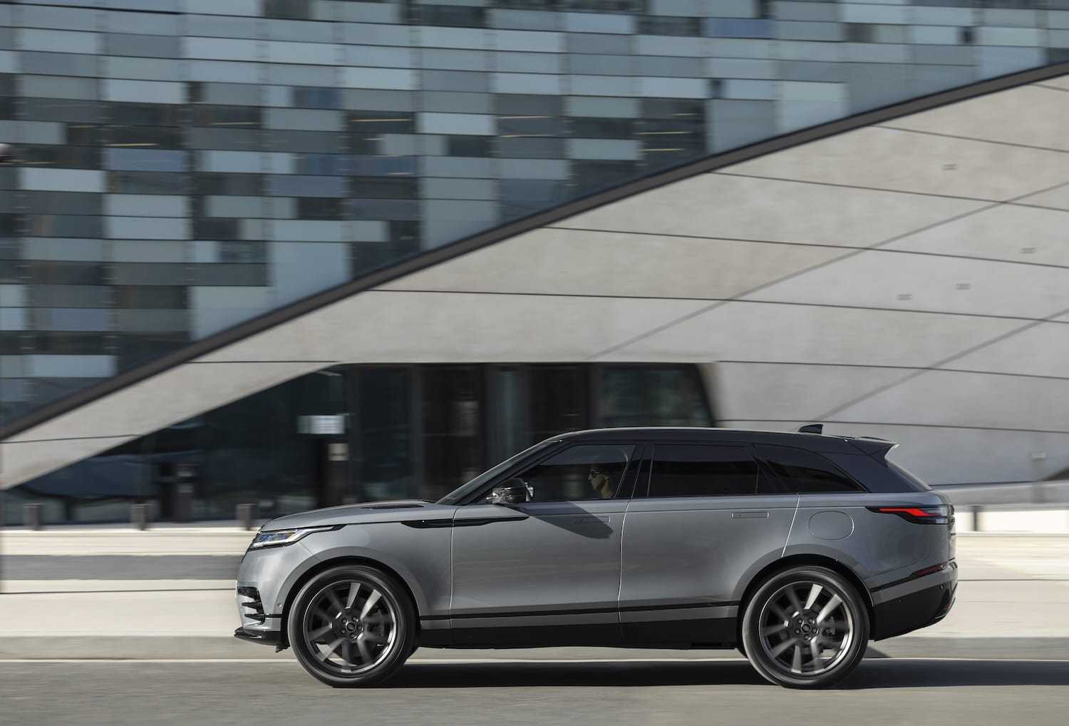 Range_Rover_Velar_designalive-7